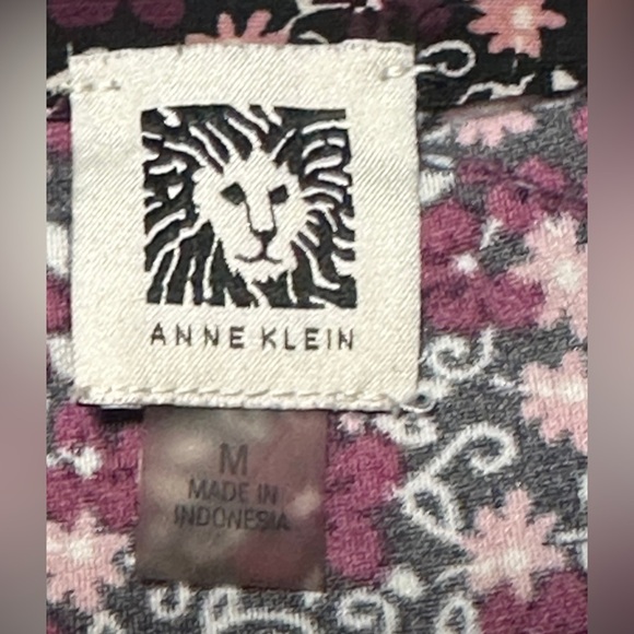 Anne Klein Pleated Floral Sleeveless Top with Zipper, Size Medium - Picture 5 of 9